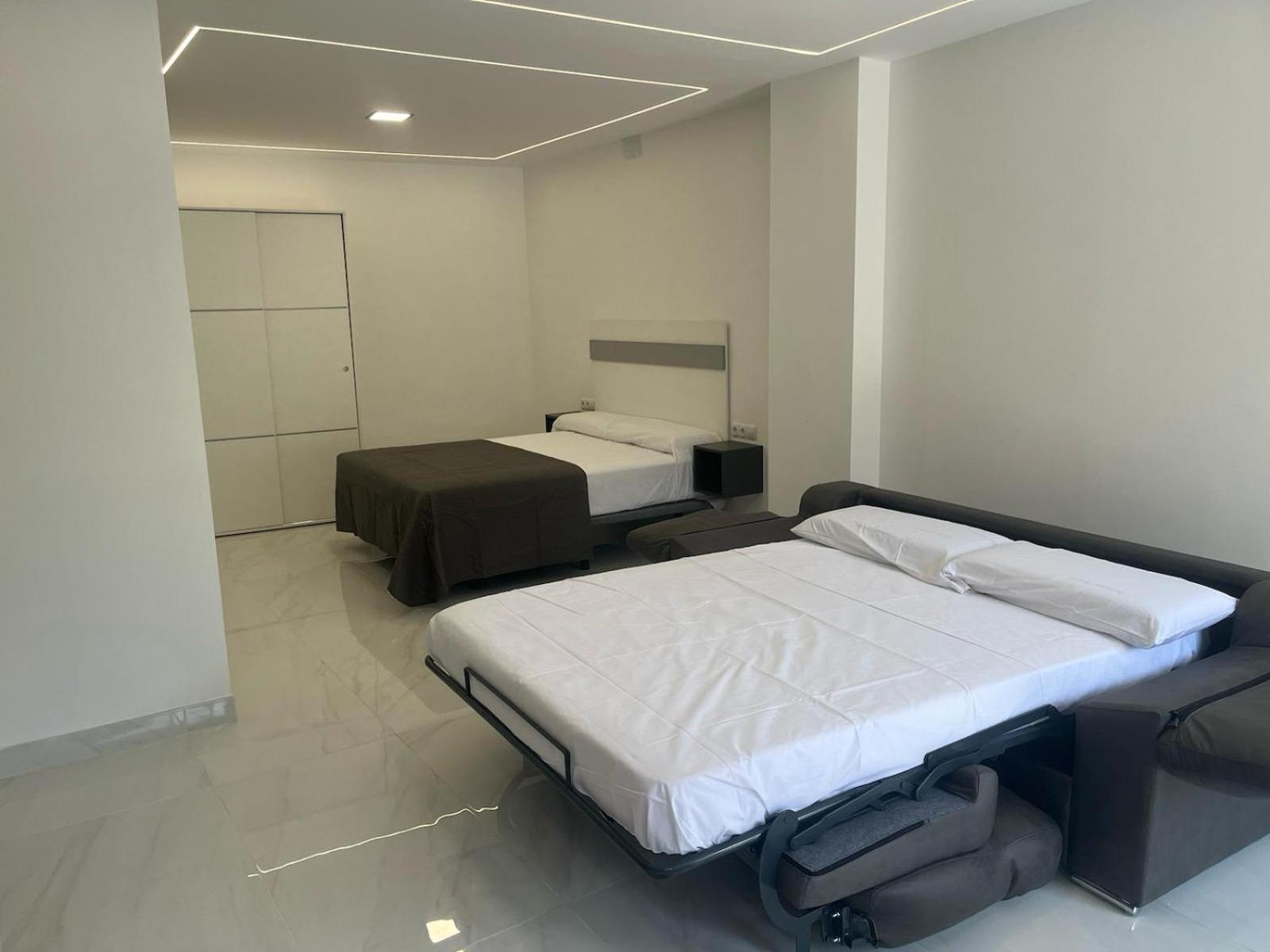 Villa Amir ฟูเอนฮิโรลา ภายนอก รูปภาพ